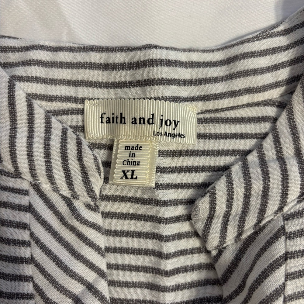 Faith and Joy Striped Smocked Hem Cap Sleeve Blouse XL - Picture 3 of 9